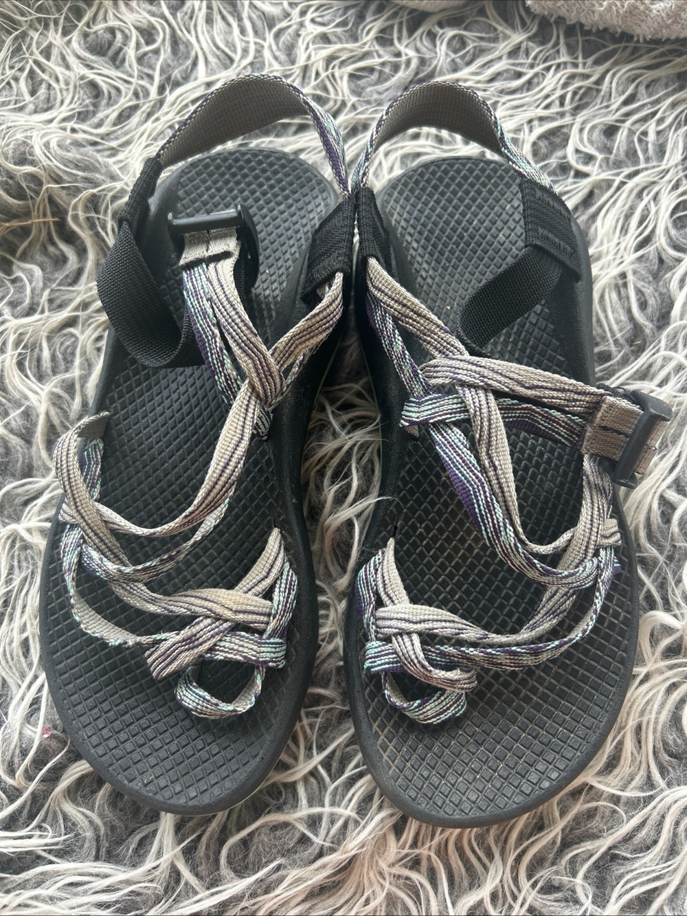 CHACO Ladies SZ 6 Sandals Classic Toe Loop Gray Multi Strappy Hiking Water.